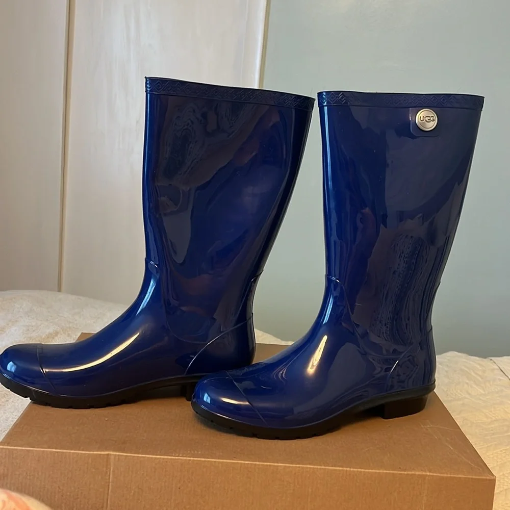 Ugg rainboots - Picture 3 of 10